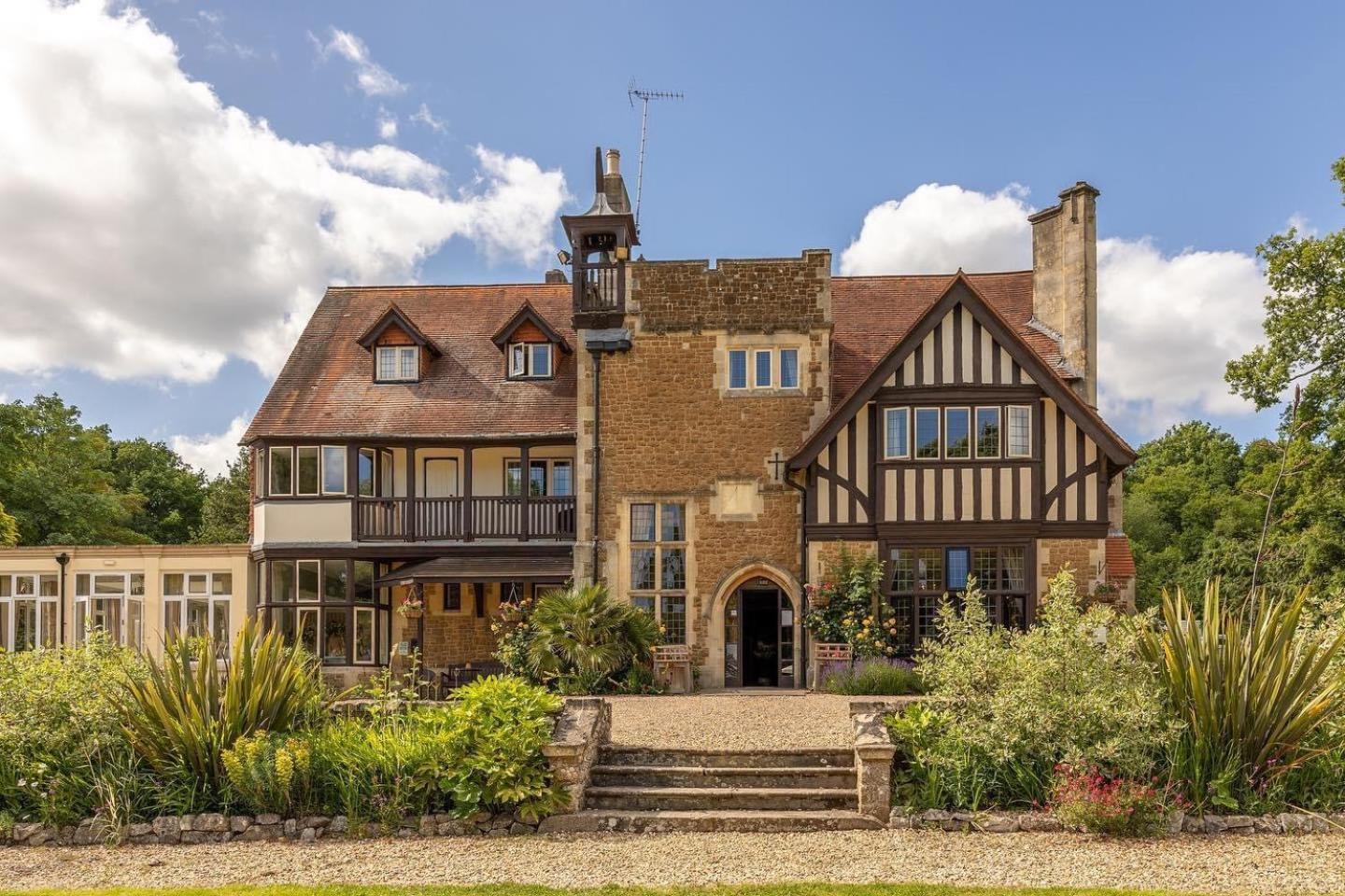 Farnham House Hotel Kültér fotó